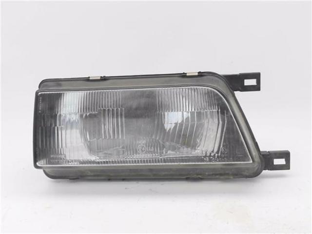 Luz direita B601063C00 NISSAN