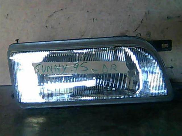 Luz direita B601063C00 NISSAN
