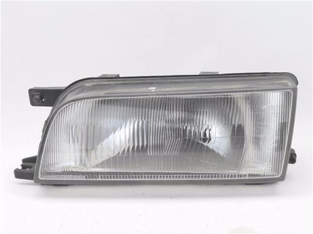 Luz esquerda B606063C00 NISSAN