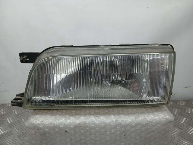Luz esquerda B606063C00 NISSAN