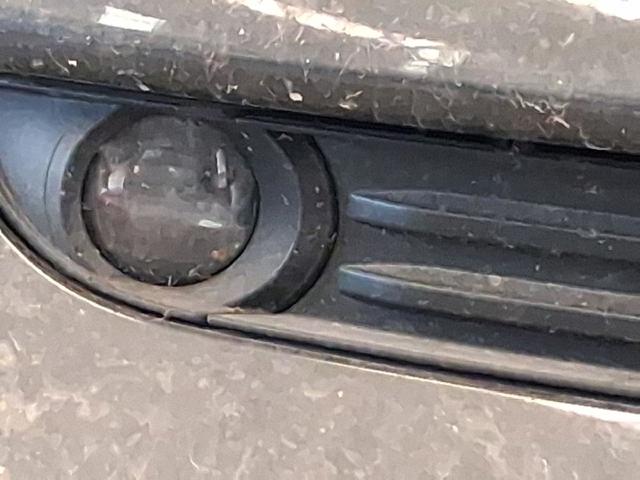 Luzes de nevoeiro direitas B63B51680 MAZDA