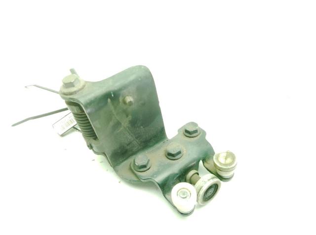 Rolo direito central da porta lateral (deslizante) BK31V268B40AF FORD