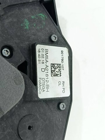 Fecho da porta dianteira direita BM5AA21812BH FORD