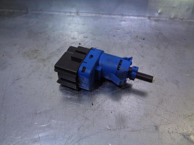 Sensor de ativação do sinal de parada BN7N66490 MAZDA