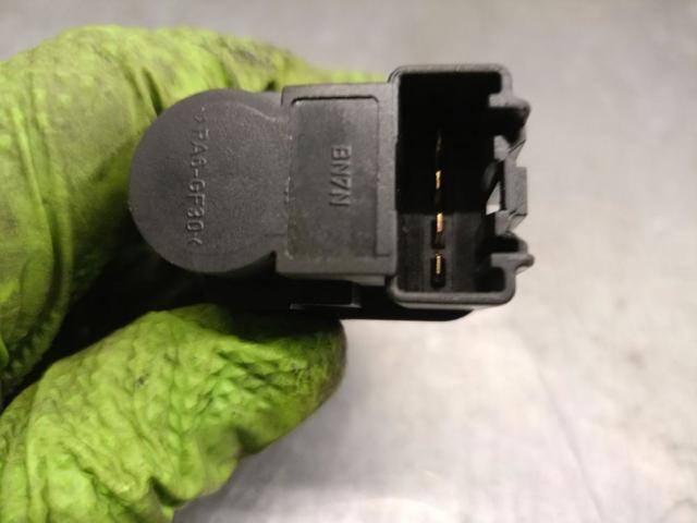 Sensor de ativação do sinal de parada BN7N66490 MAZDA