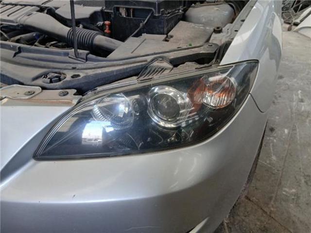 Luz esquerda BN8V510L0C MAZDA