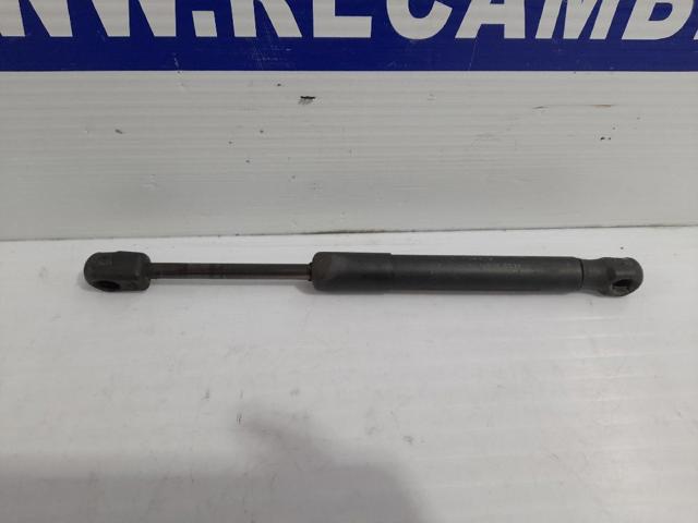 Amortecedor de tampa de porta-malas (de 3ª/5ª porta traseira) BP4K62620D MAZDA