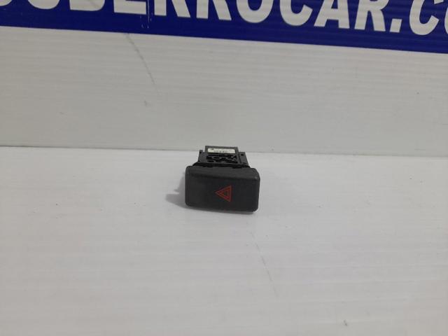Botão de ativação do sinal de emergência BP4K664H0 MAZDA