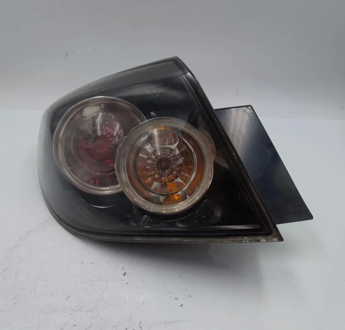 Lanterna traseira esquerda externa BR5S51160B MAZDA
