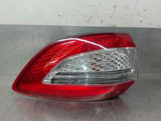 Lanterna traseira direita externa BS7113404BD FORD