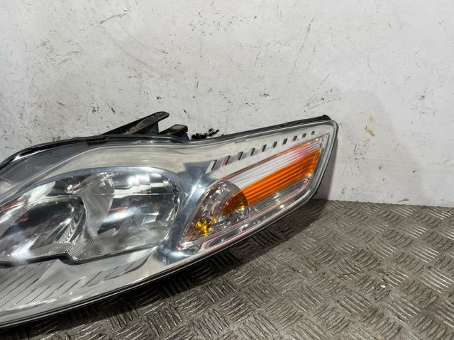 Luz esquerda BS7113W030AF FORD