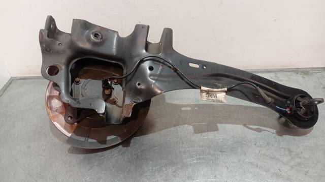 Pino moente (extremidade do eixo) traseiro direito BV615A968CC FORD