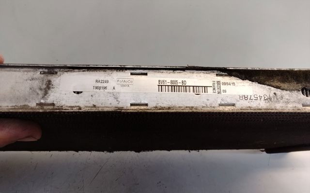 Radiador de esfriamento de motor BV618005BD FORD