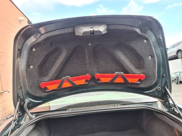 Tampa de porta-malas Jaguar X-type CF1 ao melhor preço