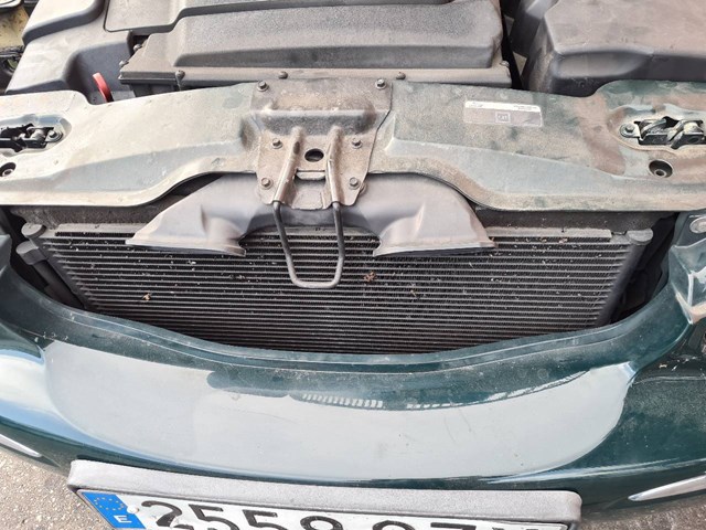 Radiador de esfriamento de motor C2S42756 JAGUAR