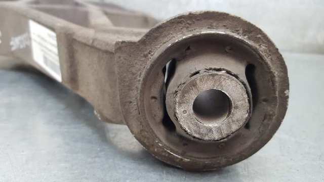 Braço oscilante superior esquerdo de suspensão traseira C2Z31679 JAGUAR