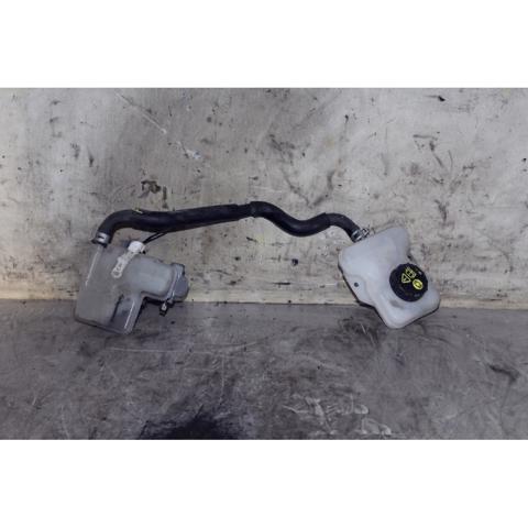 Cilindro mestre do freio CCY94340Z MAZDA