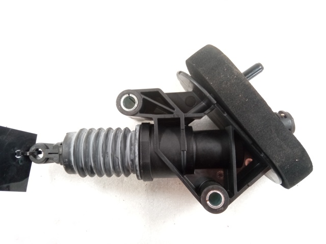 Cilindro mestre de embraiagem CN157A543BB FORD