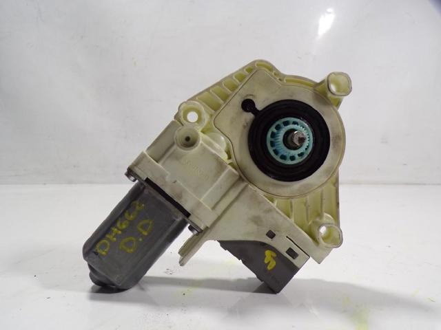CUR000141 Land Rover