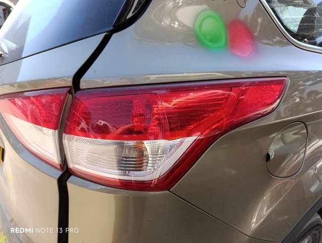 Lanterna traseira direita externa CV4413404AG FORD