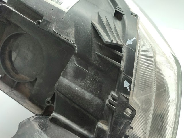 Luz esquerda CV4413W030AE FORD
