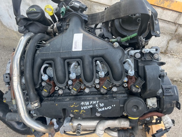  Volvo C30  (M)