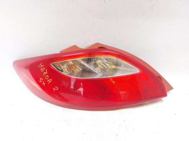 Lanterna traseira esquerda D65151160 MAZDA