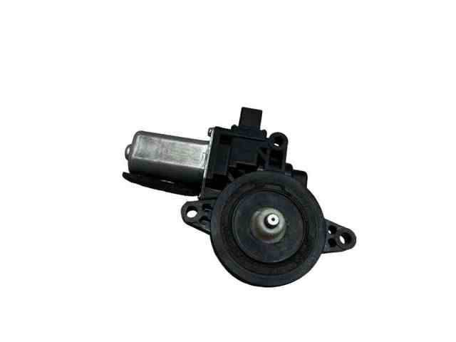 Motor de acionamento de vidro da porta dianteira direita D6515858XB MAZDA