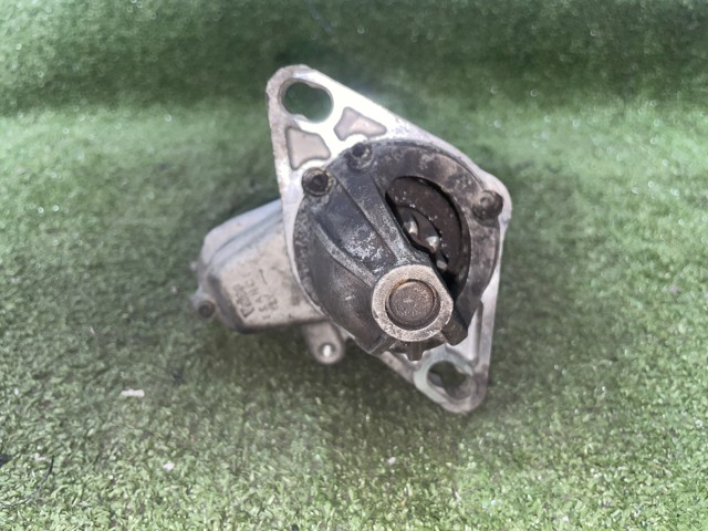 D6RA67 Honda