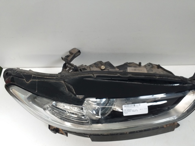 Luz direita DS7313W029AE FORD