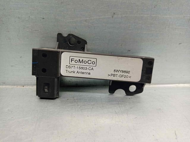 Reforçador do sinal de antena DS7T15603CA FORD