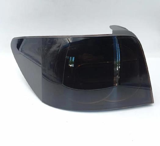 Lanterna traseira esquerda EH6251160H MAZDA