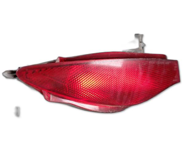 Lanterna de nevoeiro traseira esquerda EH6651660A MAZDA