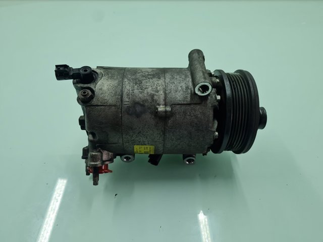 Compressor de aparelho de ar condicionado EJ3219D629BC LAND ROVER