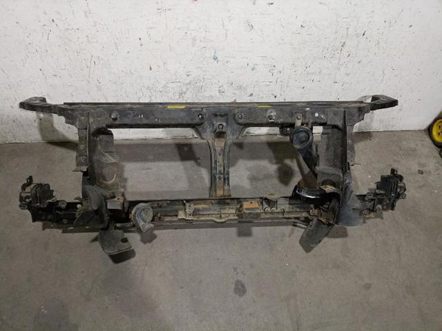 Suporte do radiador montado (painel de montagem de fixação das luzes) F2500EB3MA NISSAN