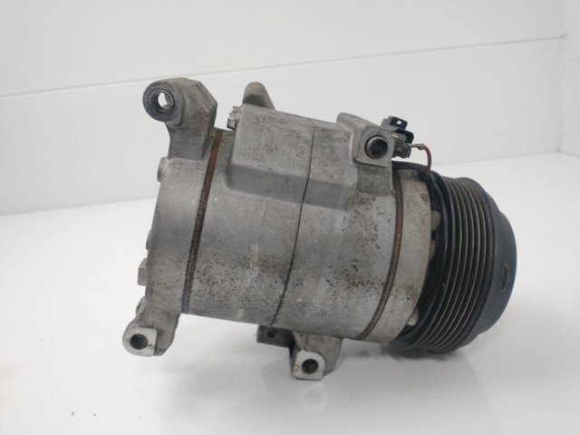 Compressor de aparelho de ar condicionado F500AUCAA02 MAZDA