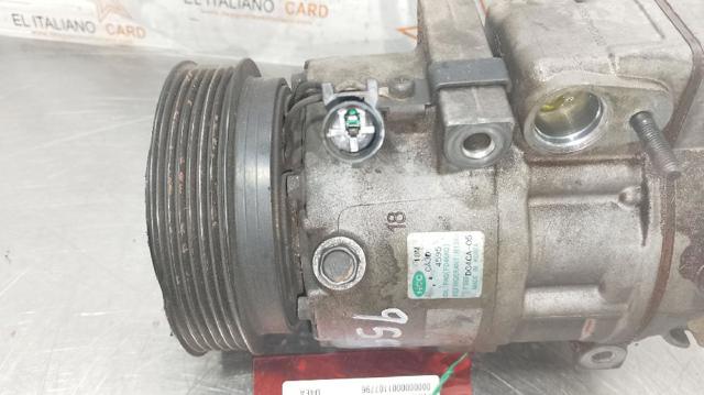 Compressor de aparelho de ar condicionado F500DC4CA05 HYUNDAI