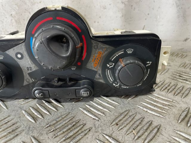 Unidade de controlo dos modos de aquecimento/condicionamento F666445V RENAULT