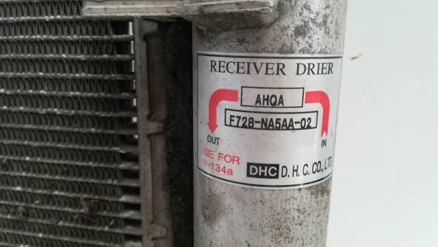 Radiador de aparelho de ar condicionado F728NA5AA02 HYUNDAI