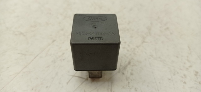 Relê das velas de incandescência F80B14B192AA FORD