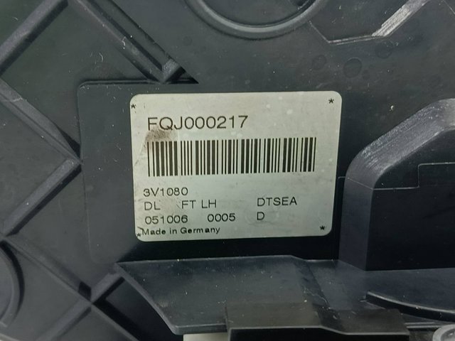 Fecho da porta dianteira esquerda FQJ000217 LAND ROVER
