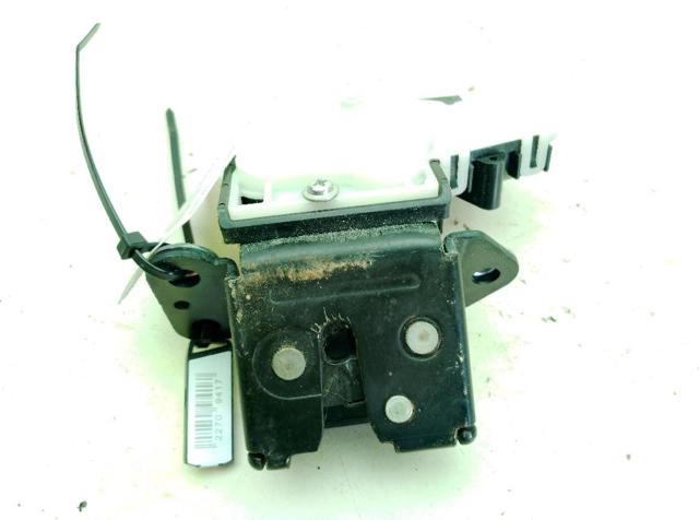Fecho de tampa de porta-malas (de 3ª/5ª porta traseira) G33M62310A MAZDA