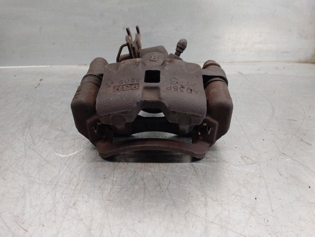 Suporte do freio dianteiro direito GA5R3361X MAZDA