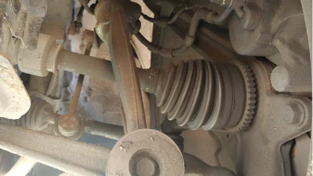 Semieixo (acionador) dianteiro esquerdo GD402560XC MAZDA