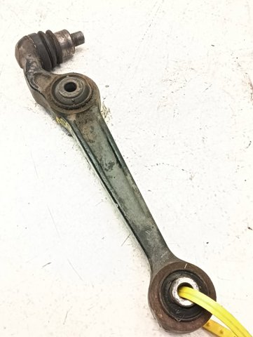Braço oscilante inferior esquerdo/direito de suspensão dianteira GJ6A34300E MAZDA