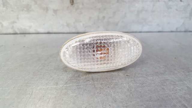 Luz intermitente no pára-lama GJ6A51120E MAZDA