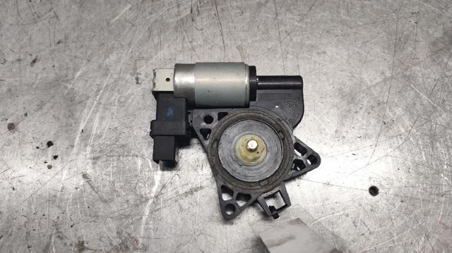 Motor de acionamento de vidro da porta dianteira direita GJ6A5858X MAZDA
