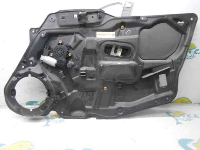Mecanismo de acionamento de vidro da porta dianteira direita GJ6A58590G MAZDA