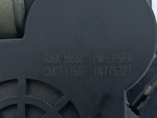 Motor de acionamento de vidro da porta dianteira esquerda GJ6A5958X MAZDA