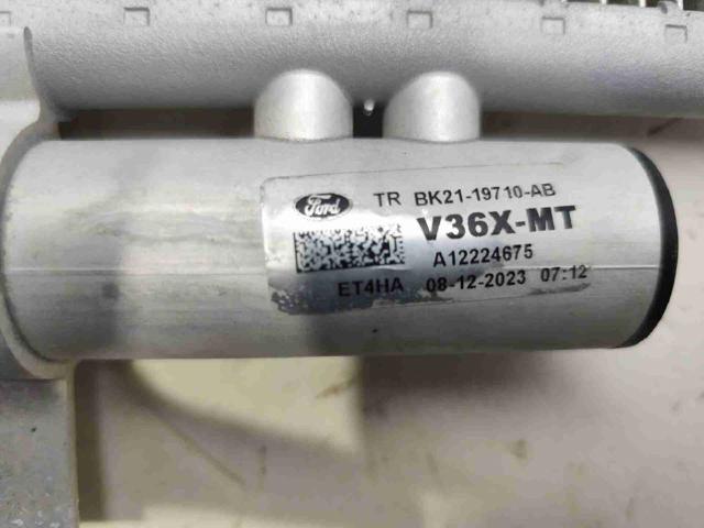 Radiador de esfriamento de motor GK218C342BC FORD